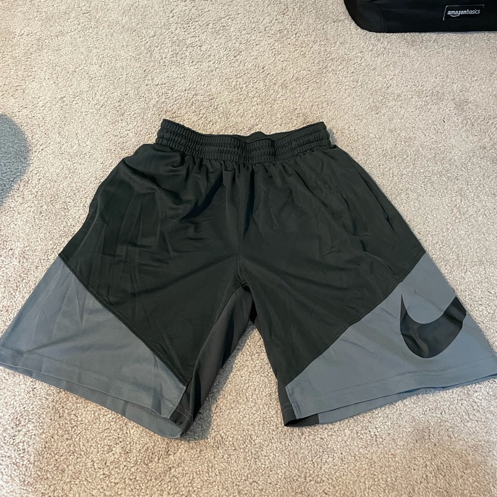 Men’s nike dr fit shorts